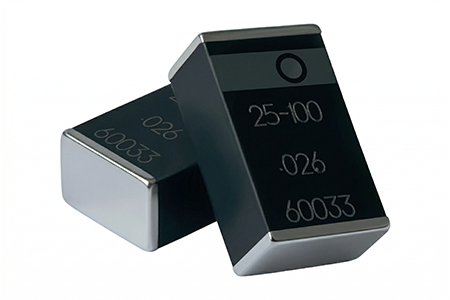 16 V、180μF導電性ポリマーアルミ電解コンデンサ（端子電極構造）-ASAD - APAQ 16V 180μF ESR 40 導電性ポリマーアルミ電解コンデンサ（端子電極構造）は、コンピュータ機器、電源、エネルギー関連のアプリケーション向けに設計されています。特に、高い信頼性と安定した性能を必要とするスペース制約のある電源回路に最適です。